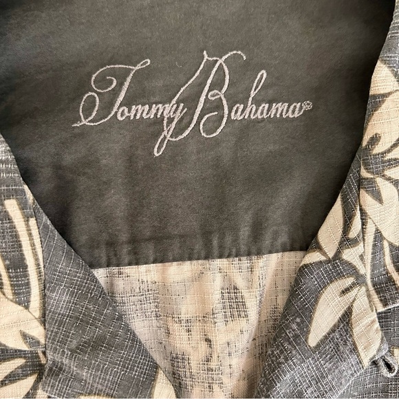 Tommy Bahama 100% Silk Mens Size X-Large Short Sleeve Hawaiian Shirt - Picture 6 of 11